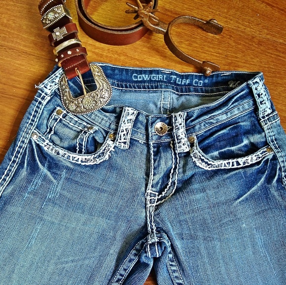 ***SOLD***Cowgirl Tuff XOXO Boot Cut Jeans - Picture 4 of 8